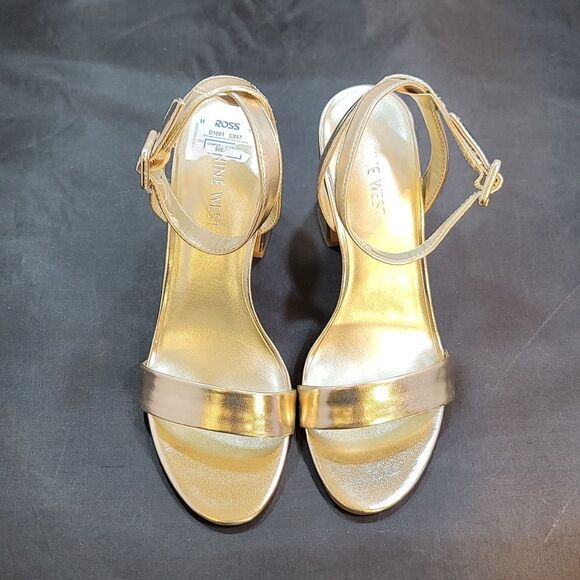 BRAND NEW NINE BLOCK HEEL OPEN TOE ADJUSTABLE BUCKLE ANKLE STRAP SANDAL - Picture 2 of 15